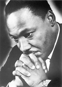 mlk-praying